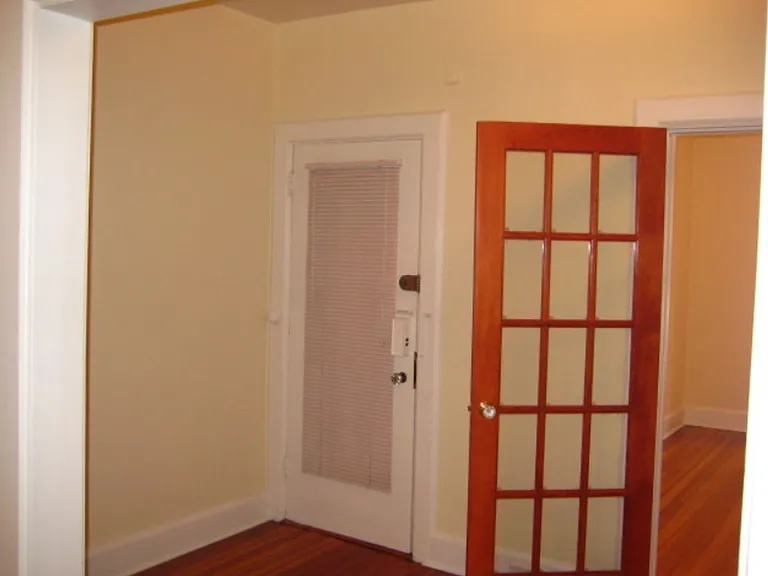 1215 Colley Ave #11 — Photo 2