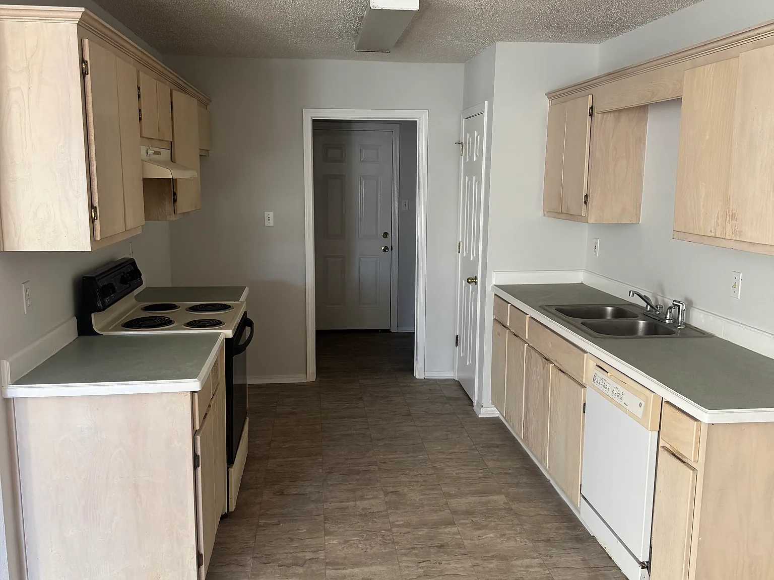 2 bed, $1,375 — Photo 4