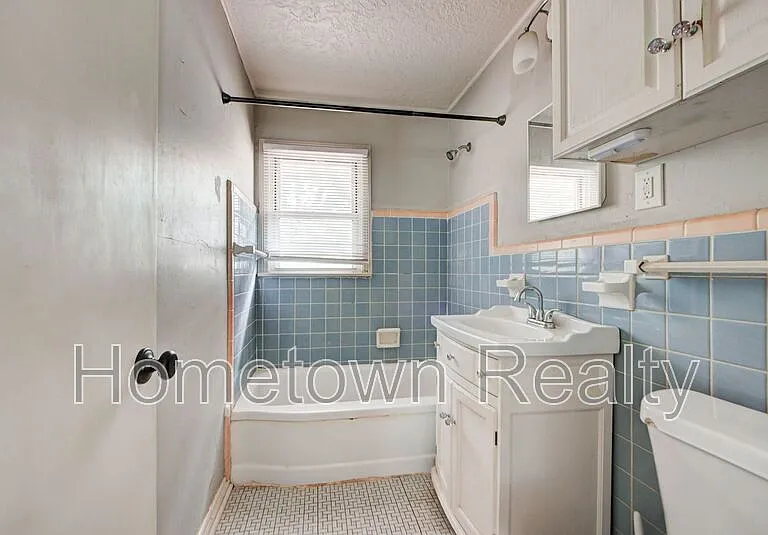 2204 Downing St — Photo 19