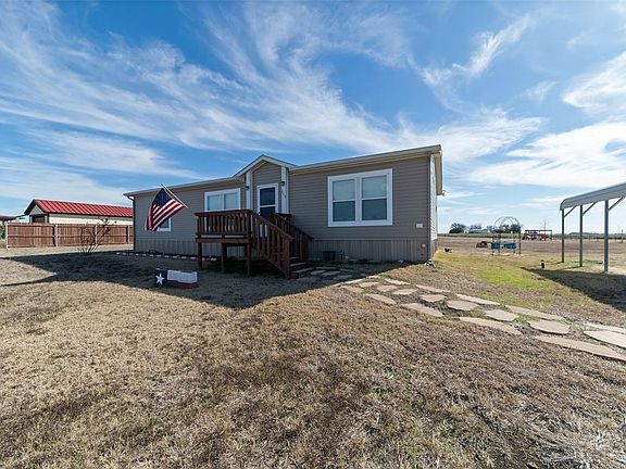 3rd image of 713 Lathem Blvd