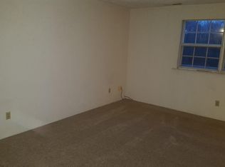211 N 3rd St APT 8, Chillicothe, IL 61523