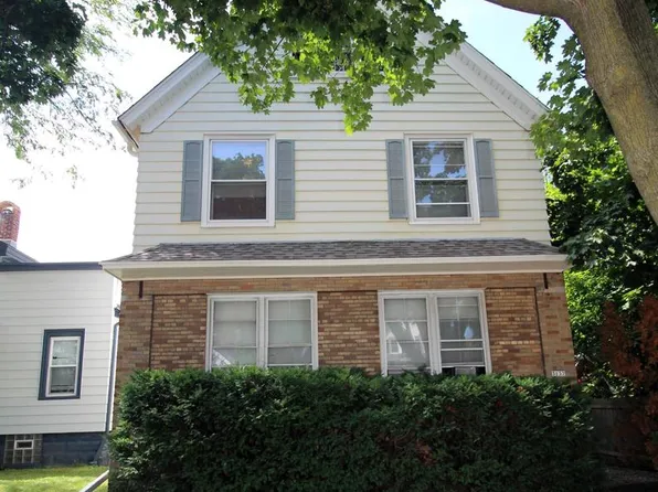 3137 S Howell AVENUE, Milwaukee, WI 53207