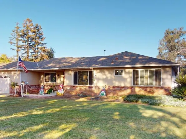 7690 N Leonard Ave, Clovis, CA 93619