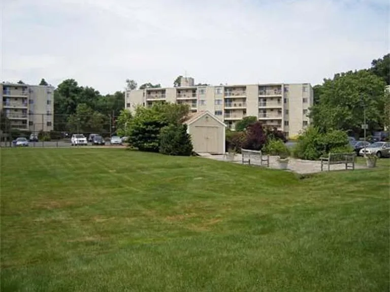 300 Park Terrace Dr #358 — Photo 9