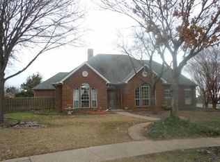 2305 Willowglen Dr, Ennis, TX 75119