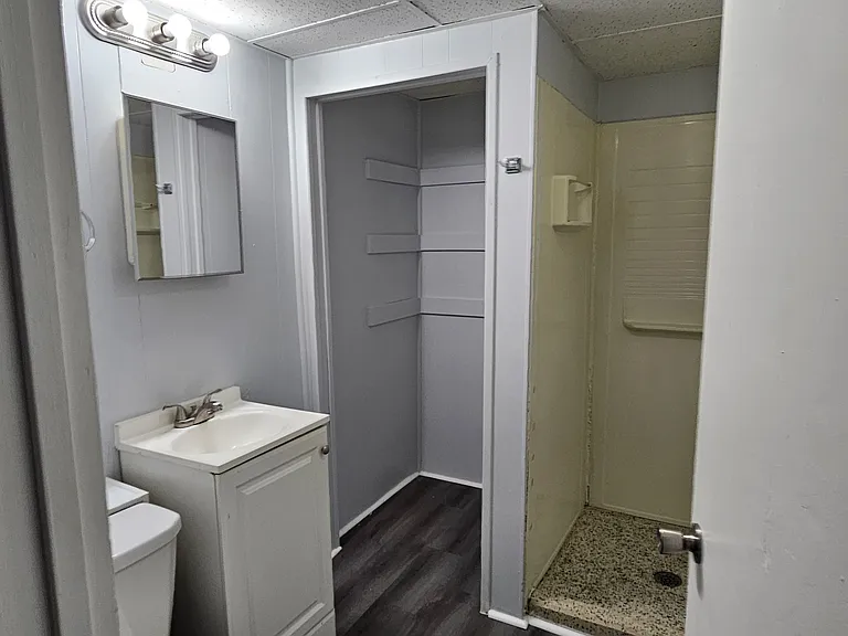 2042 Main St #3 — Photo 7