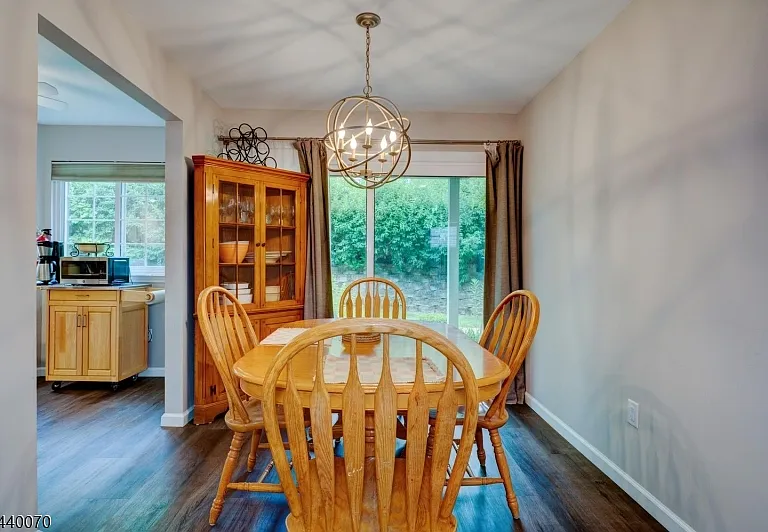 78 Wendover Ct — Photo 9
