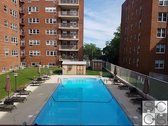 3rd image of 370 Westchester Ave APT 3B