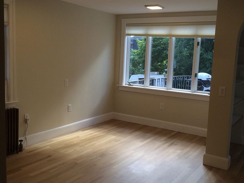 DR/Kitchen with picture window
