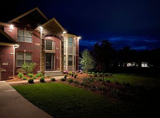 5288 Crown Ct, Ann Arbor, MI 48108