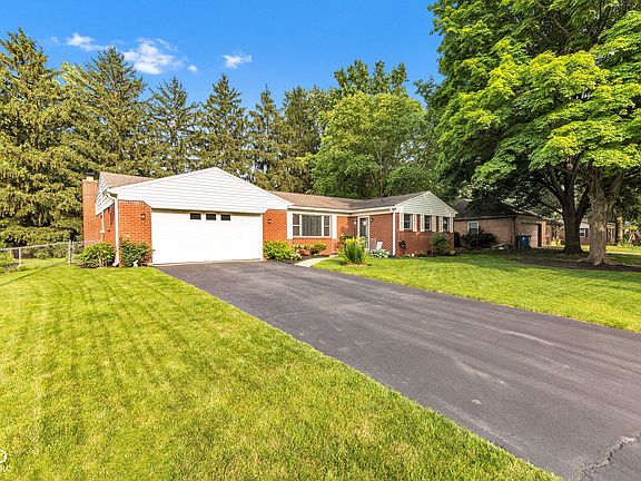 5th image of 703 Chapel Hill West Dr