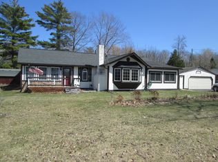 9102 00.25 Road, Garden, MI 49835