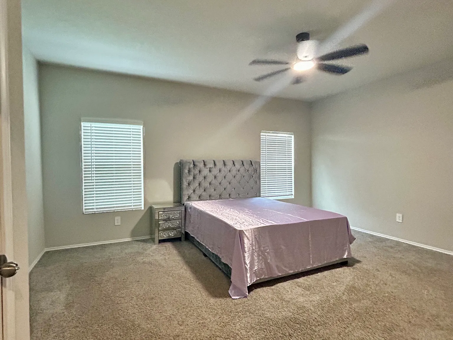4 bed, 1750 sqft, $2,400 — Photo 4
