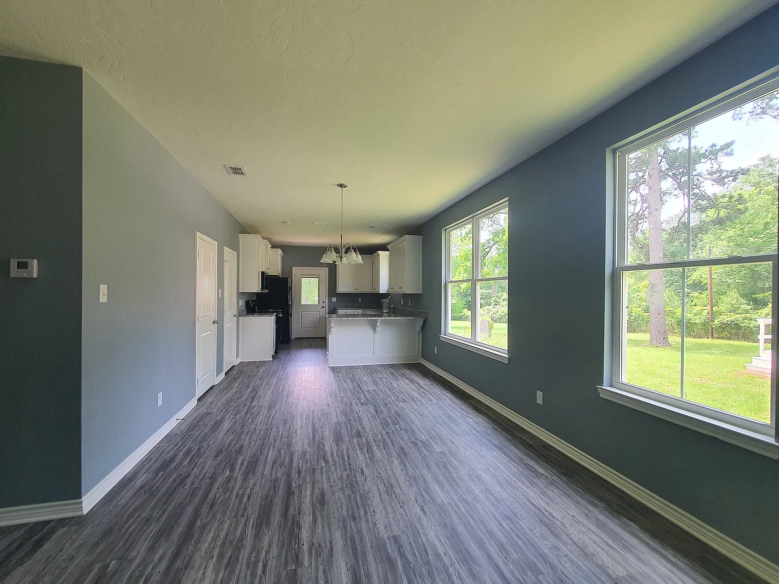3 bed, $1,995 — Photo 4