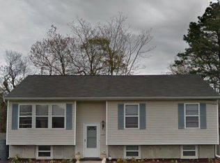 487 Weaver Ave, Bellport, NY 11713