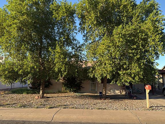 2nd image of 1226 E 11th Pl