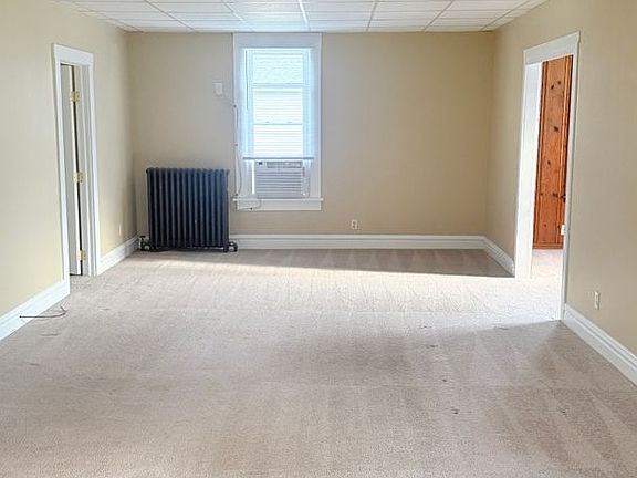 3rd image of 1924 Prospect St