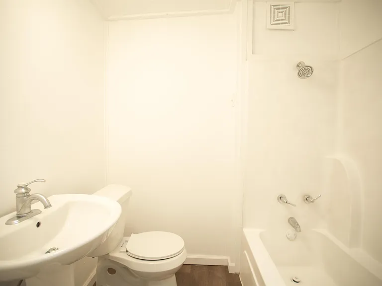 13118 Old River Dr — Photo 16
