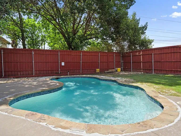 141 Morningside Dr — Photo 34