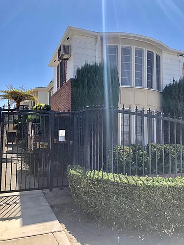10942 Moorpark St Photo 1