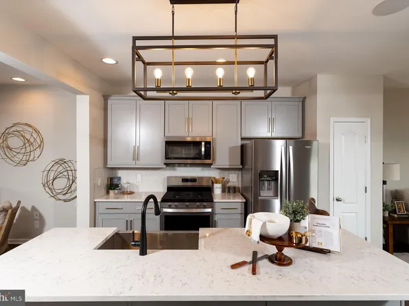 409 Slick Ter, Martinsburg, WV 25403