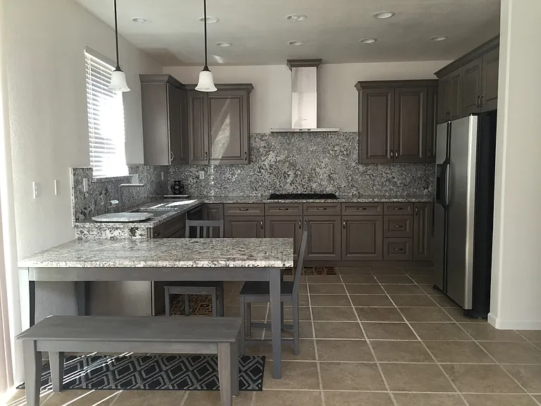 1571 Thurman Way — Photo 2