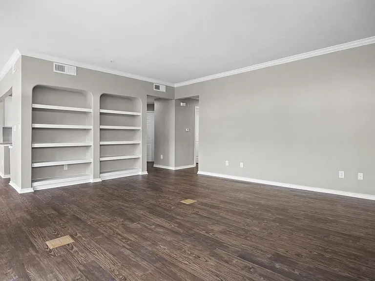 Waters Edge Apartments in Georgetown, TX