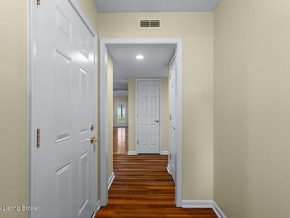 5th image of 12562 Spring Falls Ct