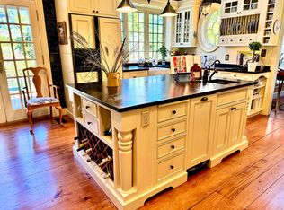 89 Chestnut Hill Rd, Amherst, NH 03031