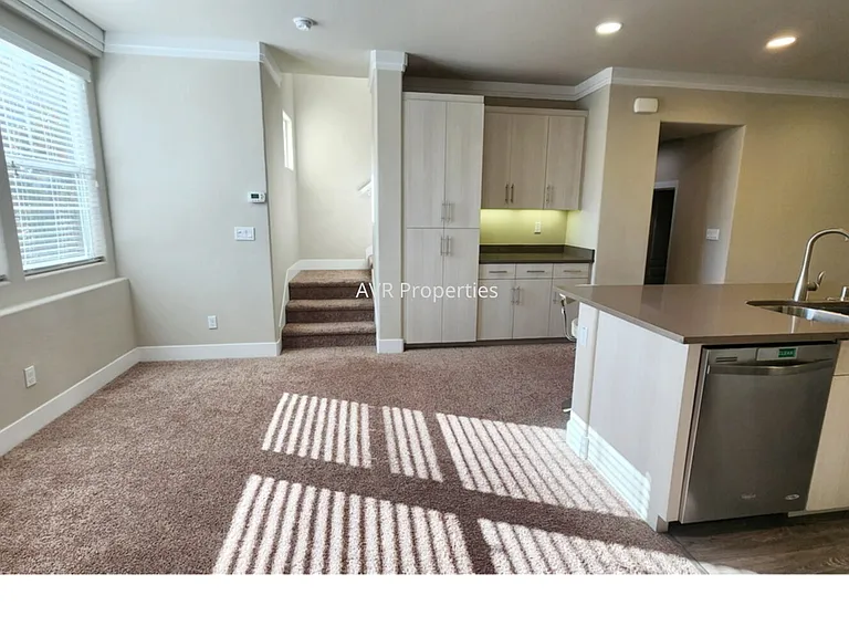 5635 Melodia Cir — Photo 8