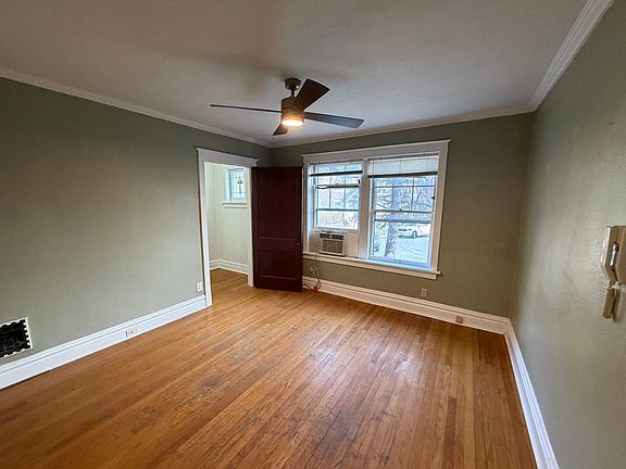 2nd image of 2117 Cleveland Pl #1E