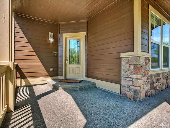 3rd image of 1444 Harvest Ave SE