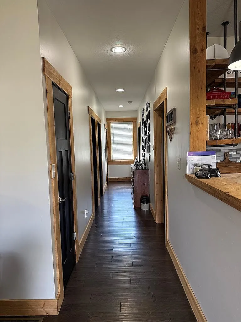 4 bed, 2868 sqft, $2,995 — Photo 4