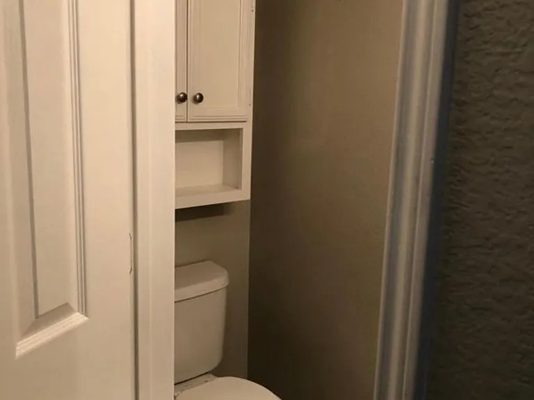 1/2 Bath Downstairs
