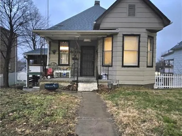 6004 King Hill Ave, Saint Joseph, MO 64504