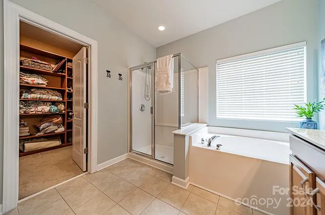 424 Ranelagh Dr