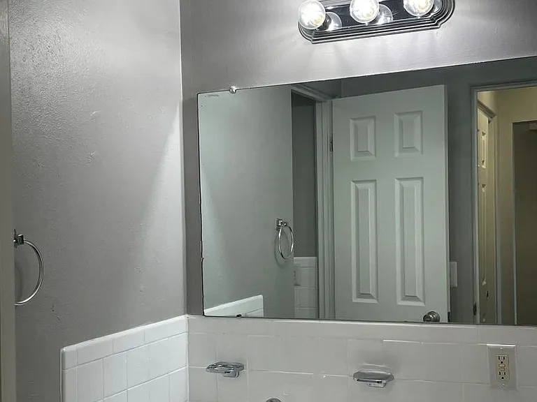 154 W Powers Cir — Photo 28