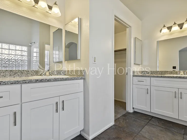 7704 W San Juan Ave — Photo 18