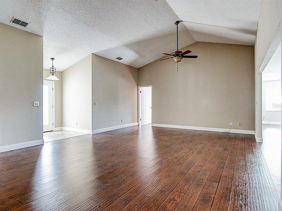 3rd image of 2008 Berry Roberts Dr