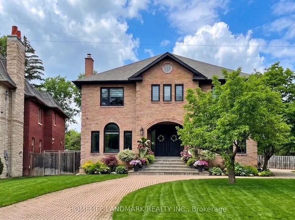 20 Blaine Dr, Toronto, ON M3B 2G4