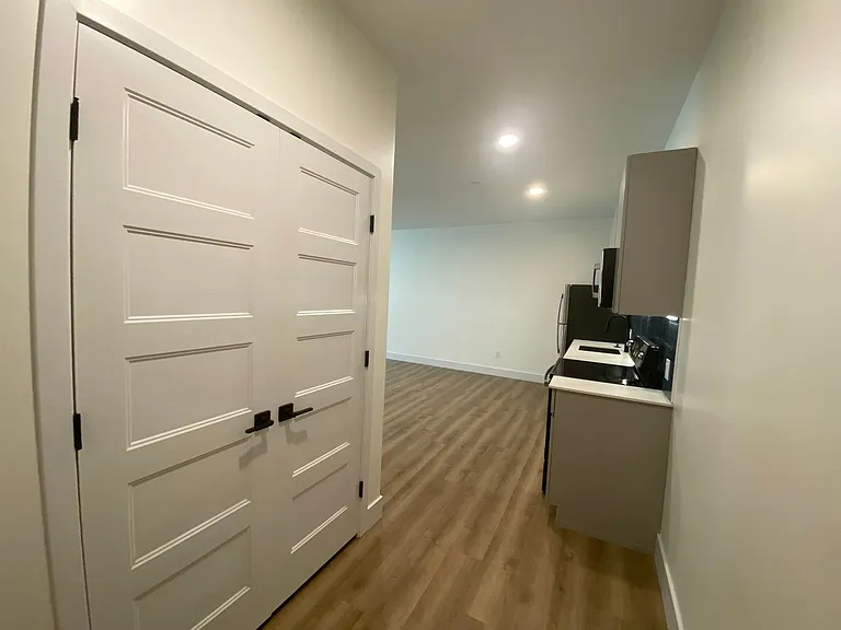 One Park Apartments — Photo 31