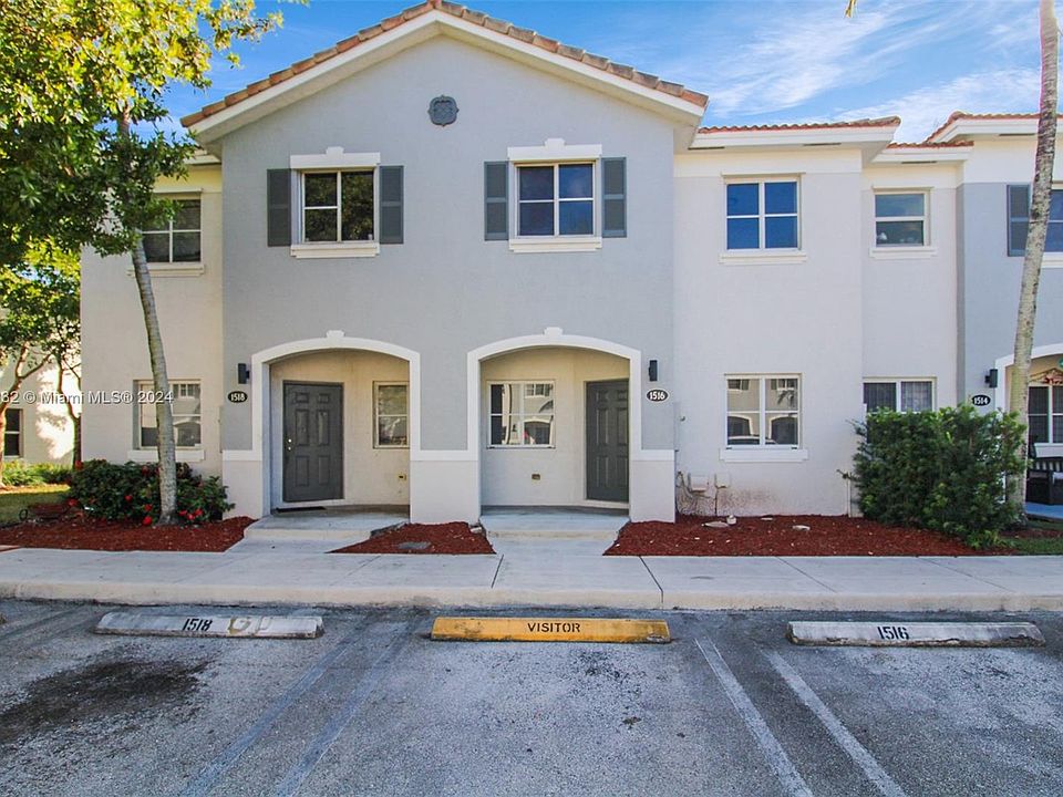 1st image of 1516 SE 31st Ct #1516