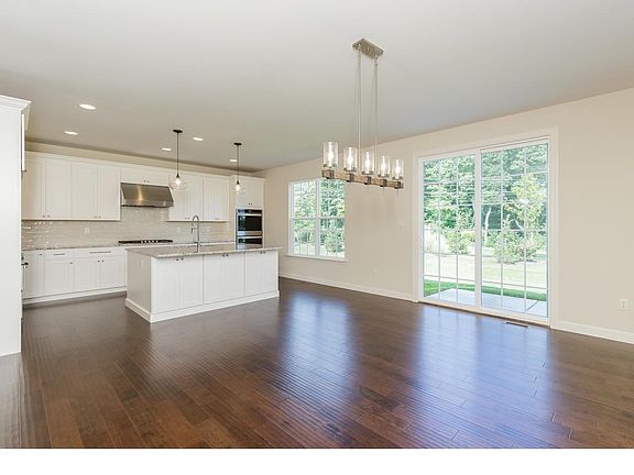 3rd image of 314 Gateview Dr
