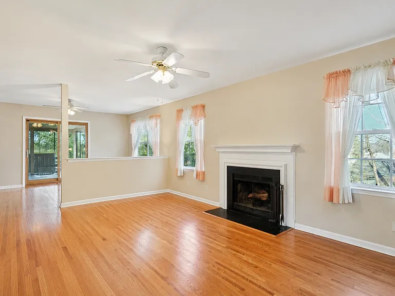 15 Ryan Lane Lincoln Park — Photo 12