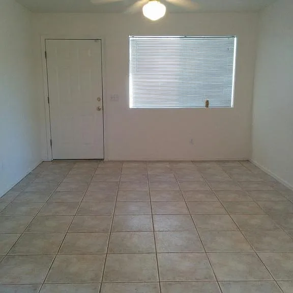 4224 E Lee St — Photo 3