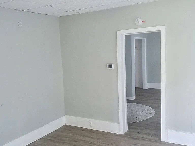 187-189 N Main St N #3 — Photo 8