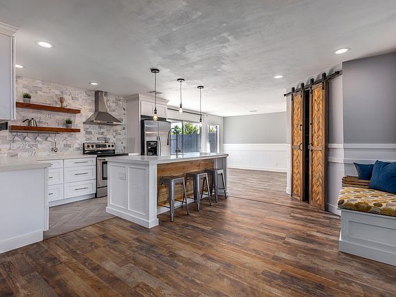 3rd image of 5107 E Toniko Dr