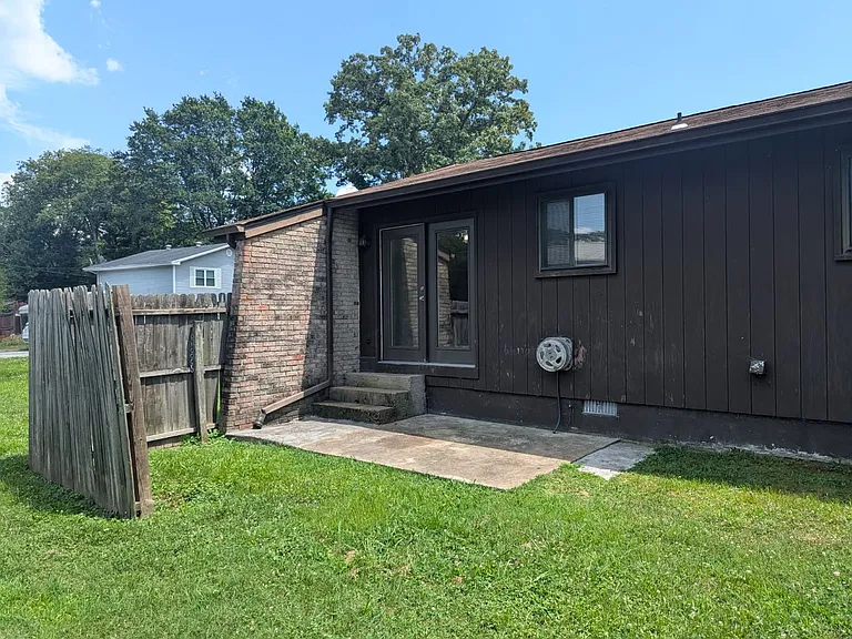 4753 Tessie Ln — Photo 11
