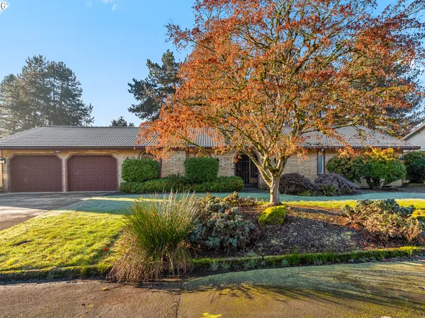 7610 NE Meadows Dr, Vancouver, WA 98662