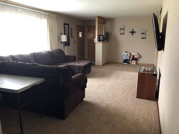 3rd image of 7524 Lucky Ln
